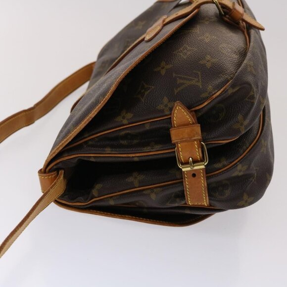 LOUIS VUITTON Monogram Saumur 30 Shoulder Bag - Picture 5 of 16